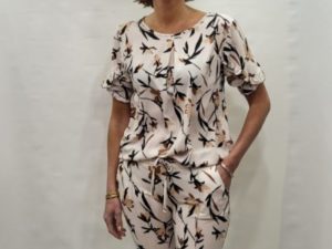 top envy print ecru